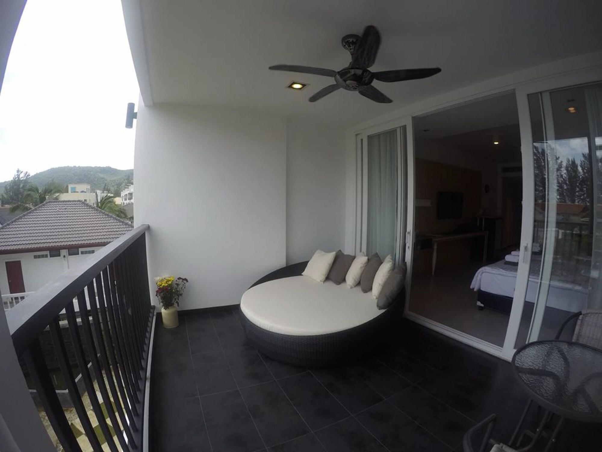 Vivace Hotel Kamala Beach Exterior photo