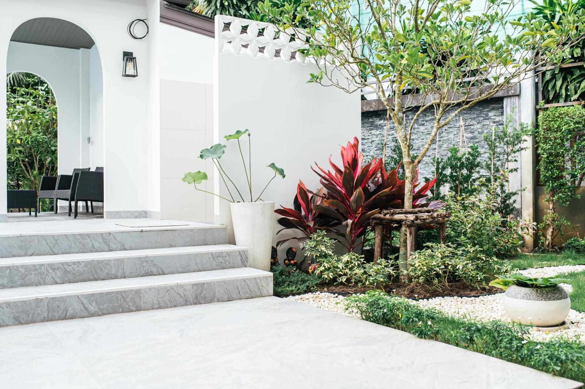 Vivace Hotel Kamala Beach Exterior photo