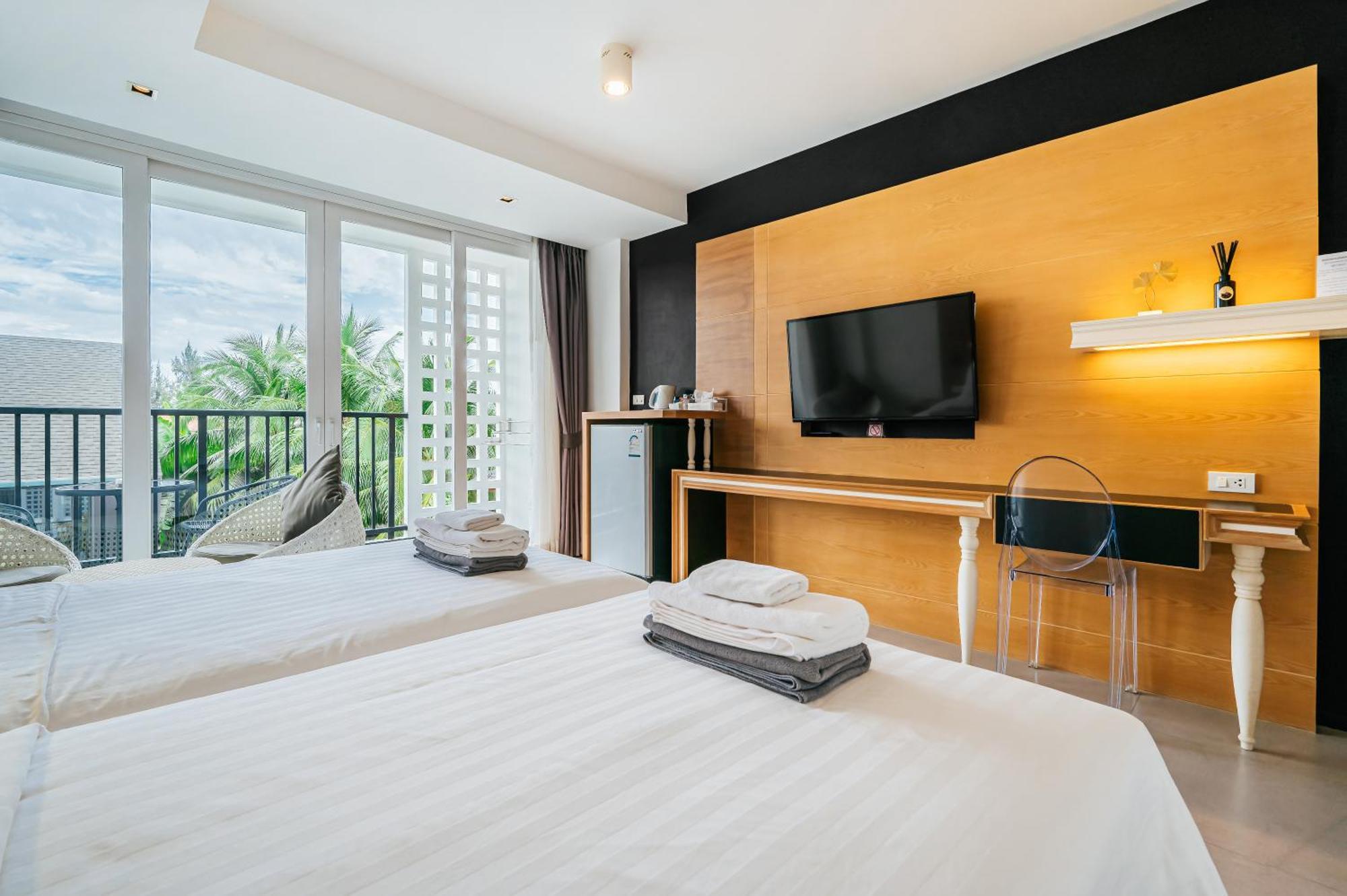 Vivace Hotel Kamala Beach Exterior photo